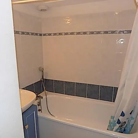 Vaux-sur-mer, 3 Pieces, 5 Personnes - Fr-1-305a-42 Apartment