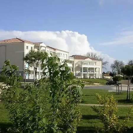 Apartment Vaux-sur-mer, 3 Pieces, 5 Personnes - Fr-1-305a-42 *